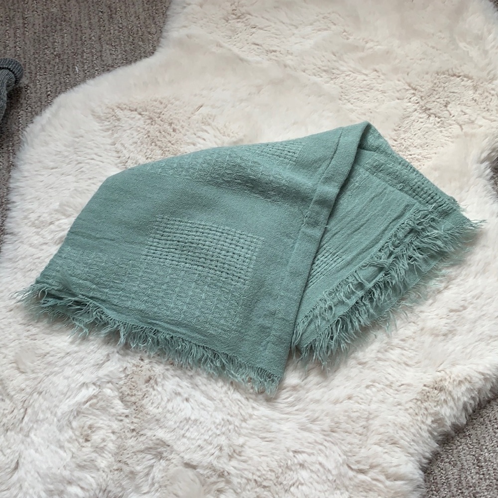 Infinity scarf - Picture 2 of 2